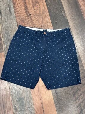 J Crew Men's Gramercy Anchor
Print Chino Short • 9" Inseam 36W